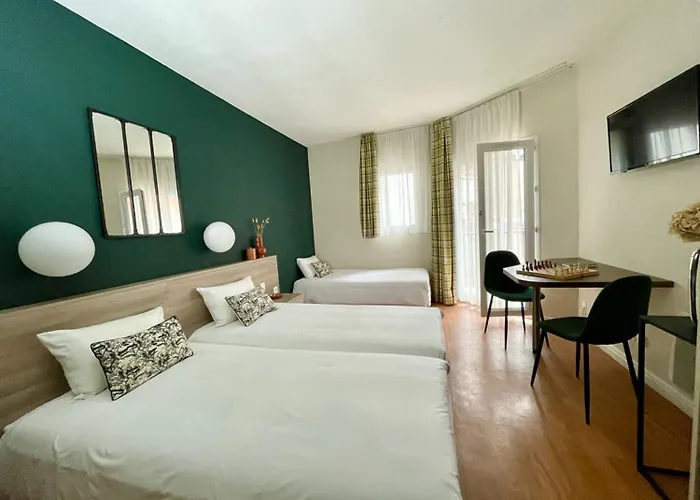 Les Baladines Hotel apartamentowy 3*
