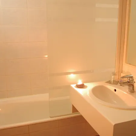 Les Baladines Apart Otel Thonon-les-Bains